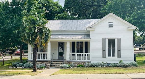 217 Moore St, San Marcos, TX 78666
